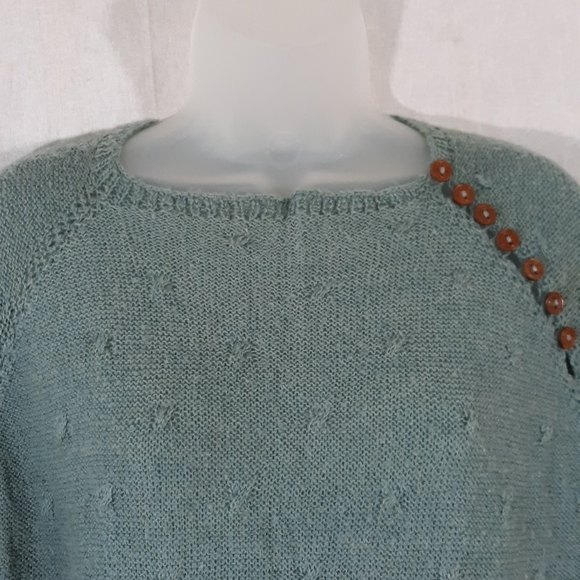 Handmade Knit Sweater Gray Textured Side Buttons - Picture 8 of 10